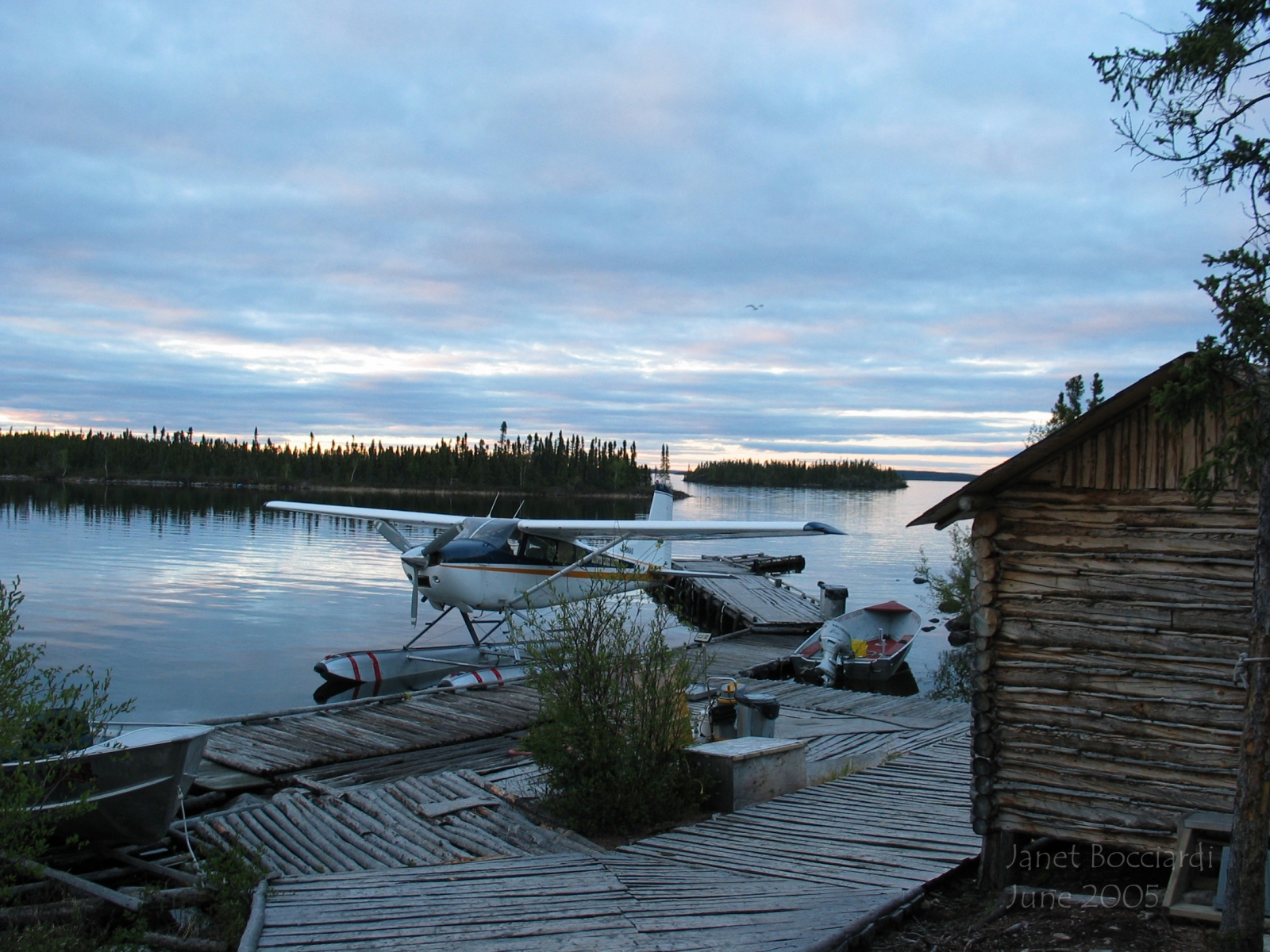 Float Plane, Selwyn Lake Lodge