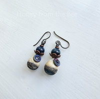 Apatite earrings with lampwork in blue-green and cream