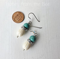 Flower earrings in cream and turquoise