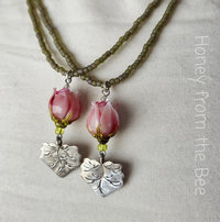Rose necklace in pink, silver and green