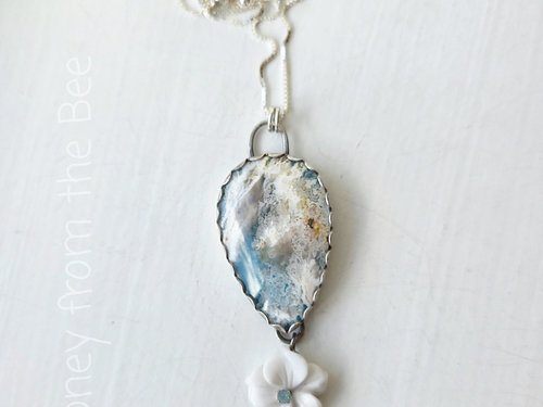 Sterling silver pendant with plume agate