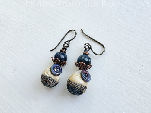 Apatite earrings with lampwork in blue-green and cream