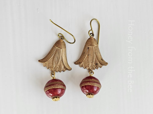 Festive earrings in red and gold