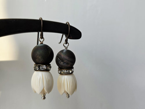 Druzy earrings in brown and cream