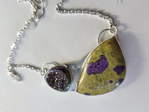 Gemstone necklace in chartreuse and purple