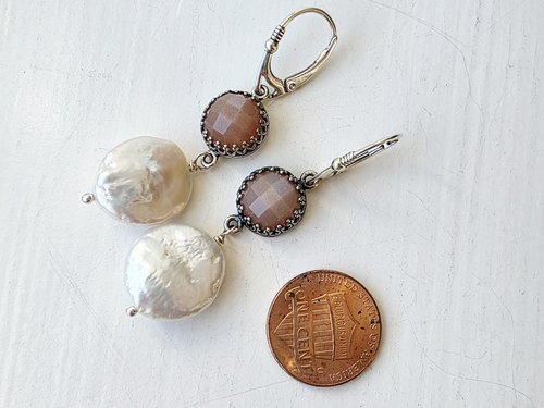 Pearl earrings with peach moonstone