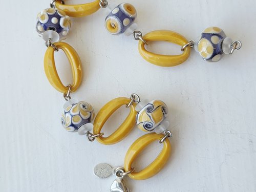 Yellow and lavender beaded bracelet