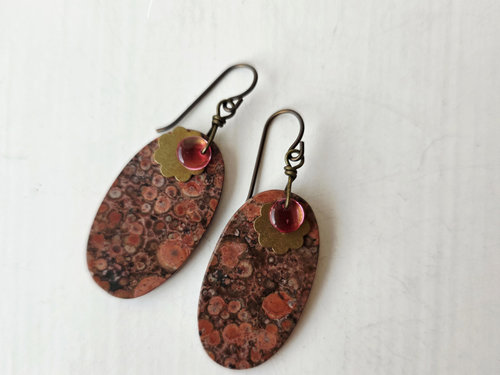 Flower earrings in pink