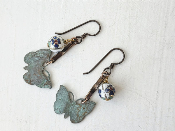 Butterfly earrings with cloissone bead