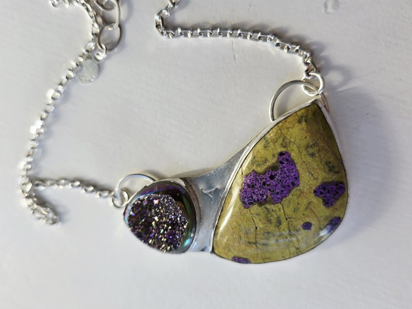 Gemstone necklace in chartreuse and purple