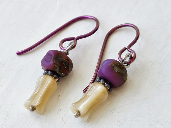 Pink earrings with mother of pearl